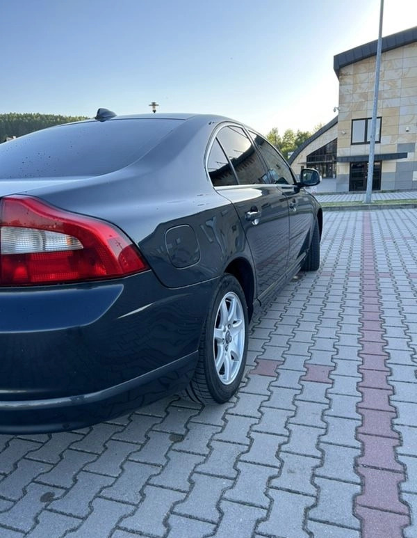 Volvo S80 cena 19900 przebieg: 350000, rok produkcji 2008 z Kielce małe 106